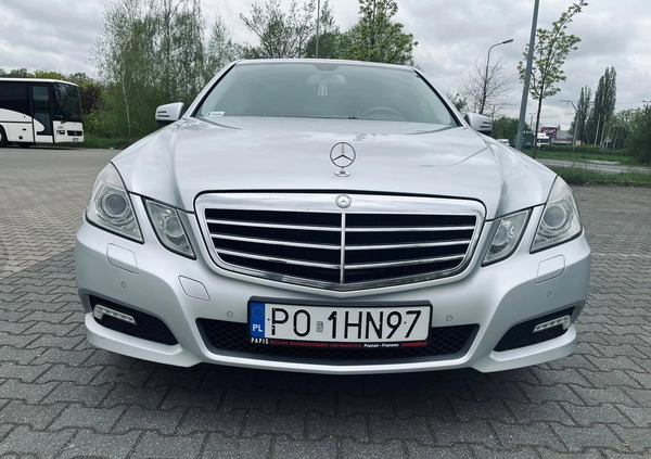 Mercedes-Benz Klasa E cena 49900 przebieg: 175000, rok produkcji 2009 z Poznań małe 596